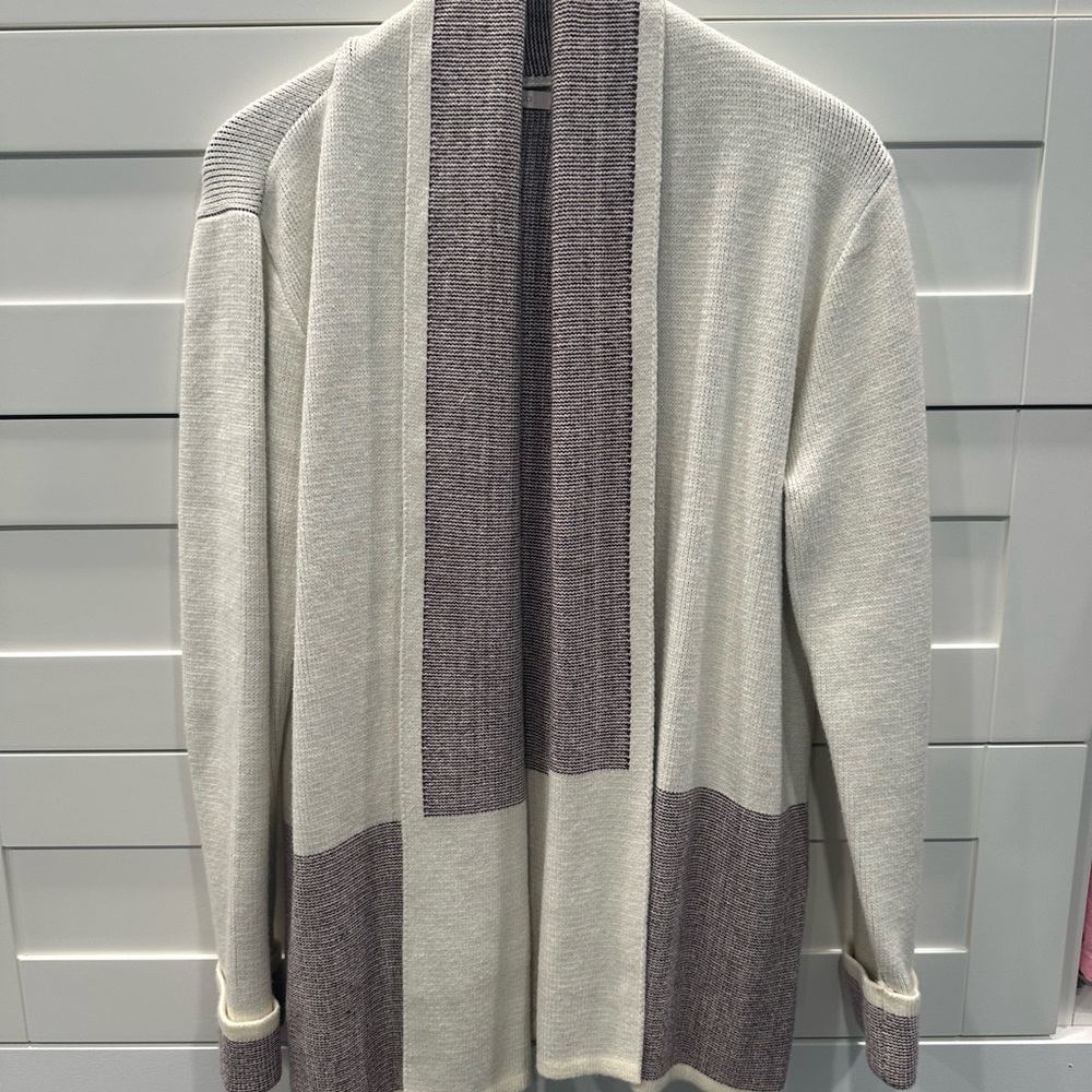 Skies Are Blue women’s Cream and Maroon Cardigan